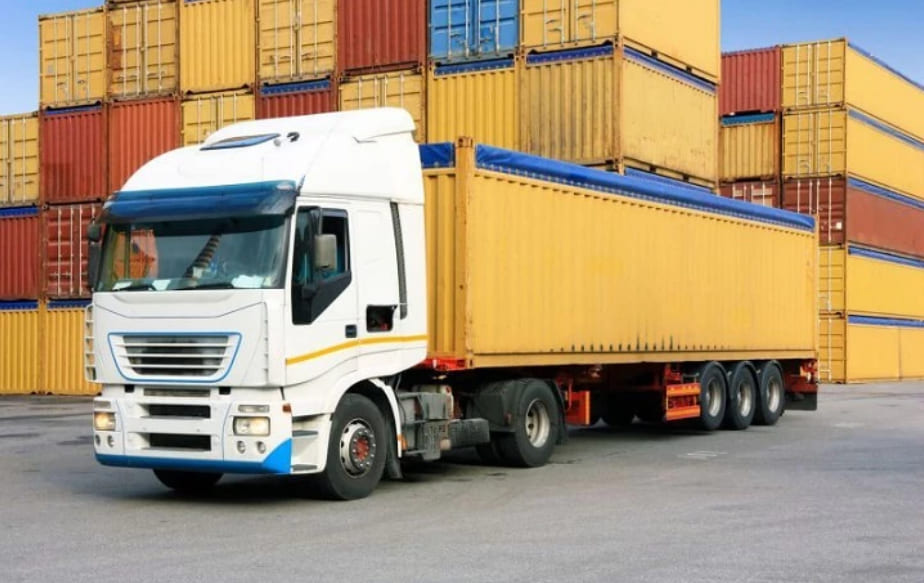 Vận chuyển container bằng đường bộ và 6 điều quan trọng cần biết